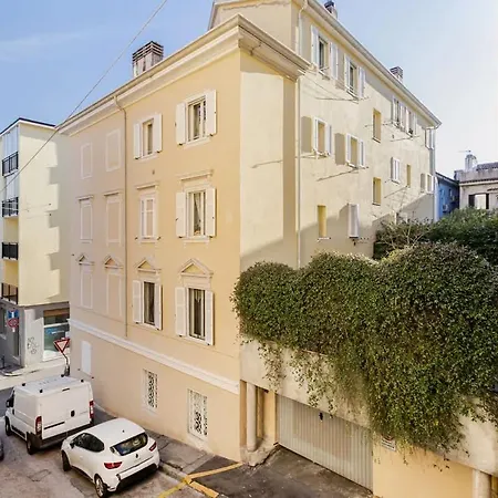 Mv - Trilocale, Box Coperto A 15 Minuti Dal Centro بيت للعطل